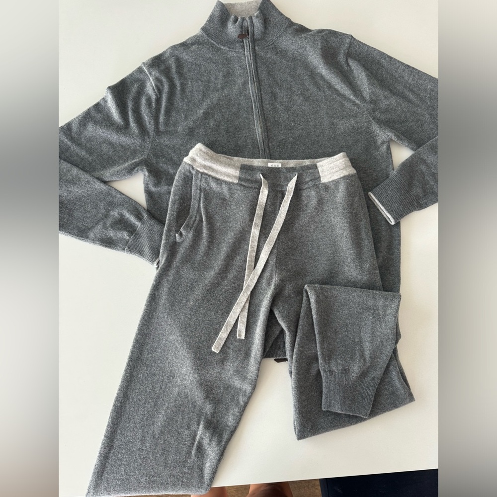 N Peal 100% cashmere set